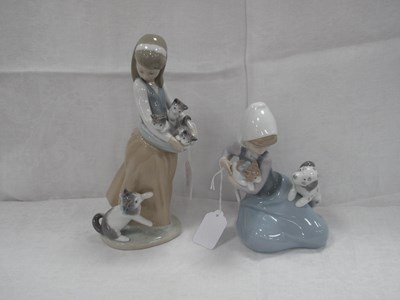 Lot 1277 - Lladro 5032 Figurine of 'Little Friskies',...