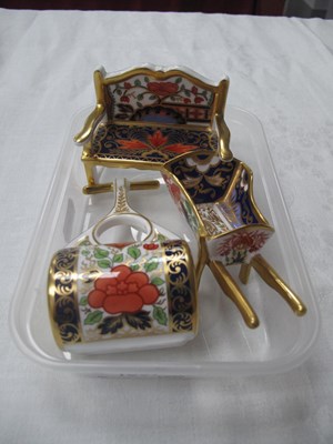 Lot 1507 - Royal Crown Derby Lotus Blossom Garden Bench,...