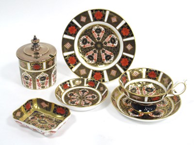 Lot 1119 - A Royal Crown Derby Porcelain Imari Pattern...