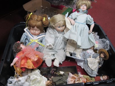 Lot 1043 - Pottery Headed Dolls, including Princeton...