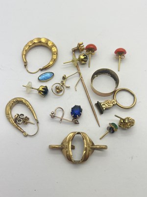 Lot 289 - Scrap Jewellery - Assorted earrings etc.