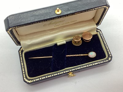 Lot 203 - A Pair of 9ct Gold Gent's Dress Studs,...