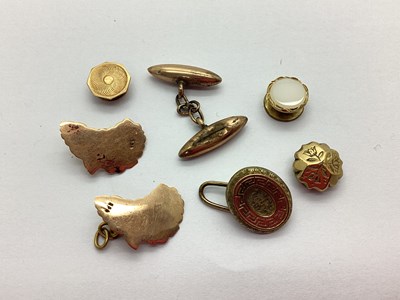 Lot 214 - Scrap Jewellery - Odd Cufflinks, dress pins etc.