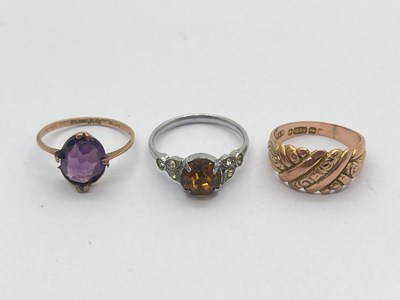 Lot 327 - A 9ct Gold Dress Ring, alternate textured...