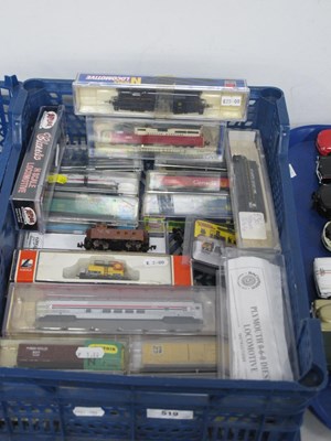 Lot 519 - Five 'N' Gauge/2mm Cased U.S.A Outline Diesel...