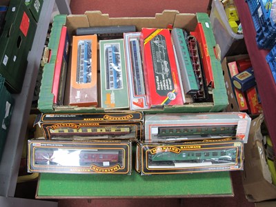 Lot 429 - Seventeen 'OO' Gauge/4mm Coaches, by Lima,...