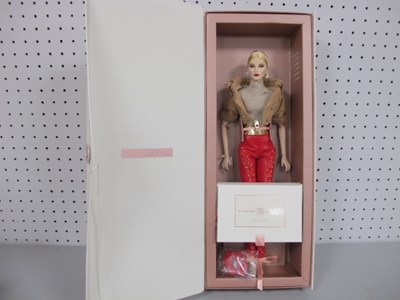 Lot 315 - A Boxed 2017 Integrity Toys Fashion Royalty...