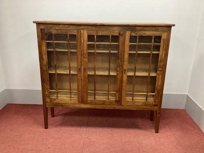 Lot 1510 - Alan 'Acornman' Grainger Walnut Display...