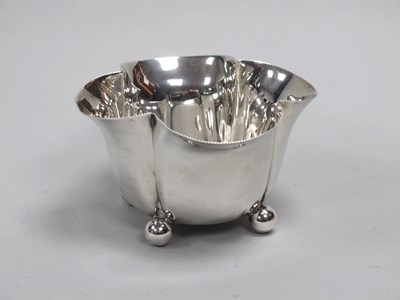 Lot 122 - A Hallmarked Silver Dish, HW&CoLd, London 1904,...