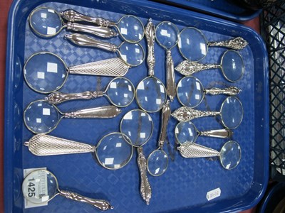 Lot 1425 - Magnifying Glasses, with varying plated...