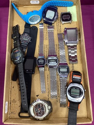 Lot 28 - A Collection of Modern Gent's Wristwatches and...
