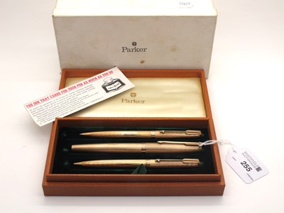 Lot 255 - Parker; A 9ct Gold Three Piece Pen / Pencil...