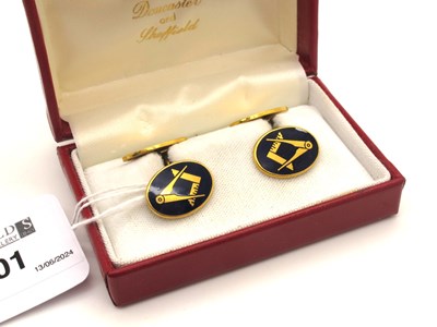 Lot 301 - A Pair of 9ct Gold and Enamel Masonic...