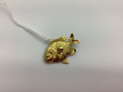 Lot 164 - A Modern Novelty Fish Brooch / Pendant,...