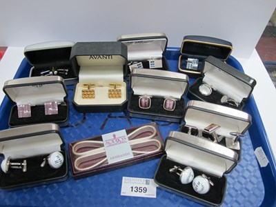 Lot 193 - An Assortment of Gent's Cufflinks, to include...