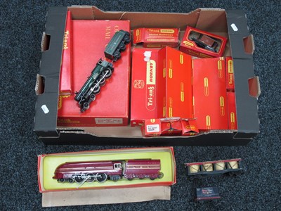 Lot 841 - A Quantity of Triang, Hornby Railways OO Gauge...