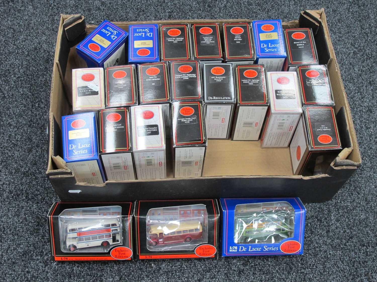 Lot 865 - Twenty Three 1:76th Scale Diecast Model Buses...