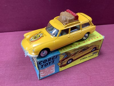 Lot 780 - A Corgi Toys No 436 Boxed Diecast Model...