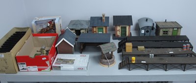Lot 914 - A Quantity of G Scale Lineside Buildings and...
