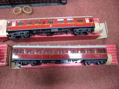 Lot 936 - Fifteen Hornby Dublo OO Gauge 2-Rail Coaches,...