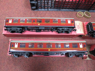 Lot 936 - Fifteen Hornby Dublo OO Gauge 2-Rail Coaches,...