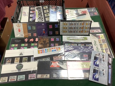 Lot 585 - An Assortment of Presentation Packs and...