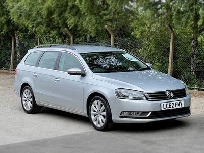 Lot 1001 - 2012 [LC62 FMY] Volkswagen Passat 2.0 TDI...