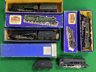 Lot 545 - Four Hornby Dublo 'OO' Gauge/4mm Three Rail...