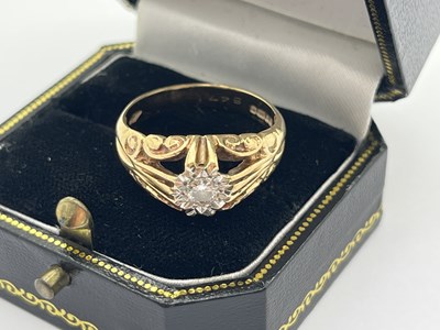 Lot 345 - A 9ct Gold Single Stone Ring, of antique style,...