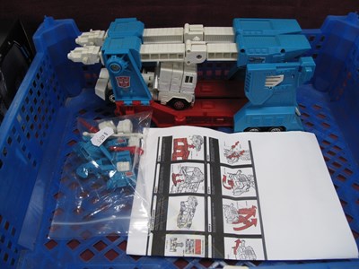 Lot 593 - Hasbro Transformers Ultramagnus (1984),...