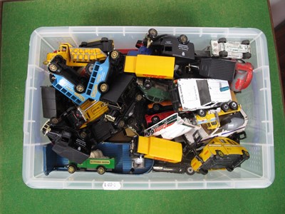 Lot 475 - A quantity of diecast model vehicles mostly by...