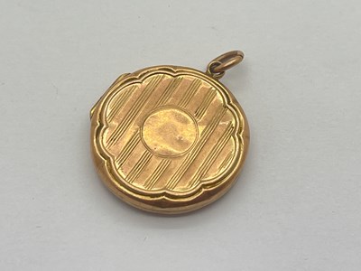 Lot 330 - An Antique 9ct Gold Photo Locket Pendant,...