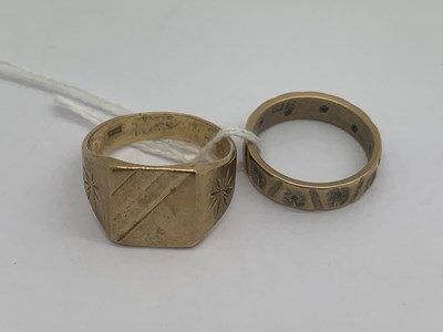 Lot 120 - A 9ct Gold Signet Style Ring, square panel...