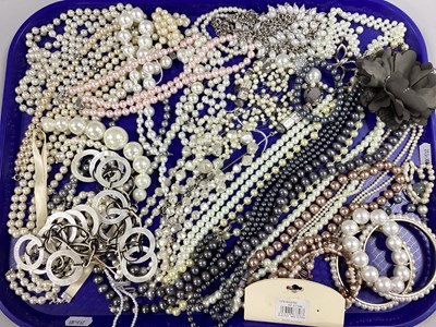 Lot 9 - An Assortment of Imitation Pearl Jewellery, to...