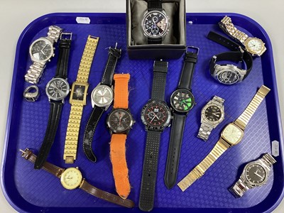 Lot 8 - An Assortment of Modern Gent's Wristwatches,...