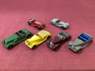 Lot 689 - Six Immediate Post War Dinky Vehicles, all 38...