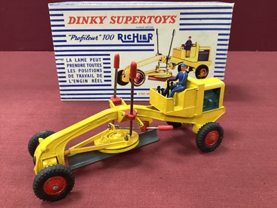 Lot 687 - French Dinky Supertoys 886 'Profileur' 100...