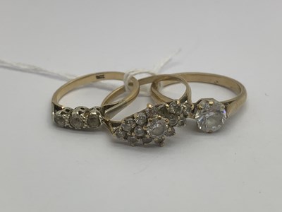 Lot 98 - A 9ct Gold Single Stone Ring, round cut...