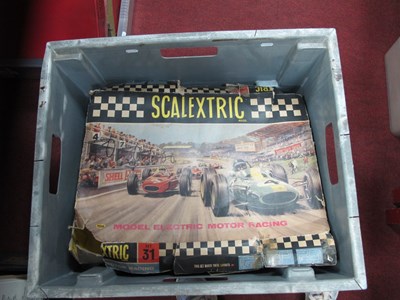 Lot 1140 - 1960's Scalextric Set No 31, boxed with cars...