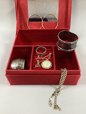 Lot 30 - A Small Collection of Modern Jewellery, to...