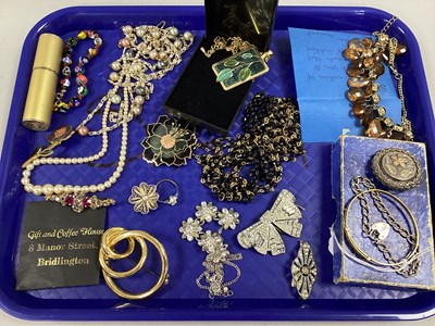 Lot 34 - Assorted Costume Jewellery, including...