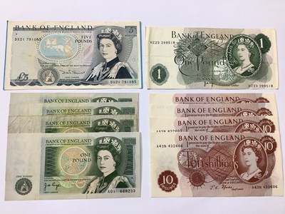 Lot 511 - Seventeen GB Banknotes, including Ten...