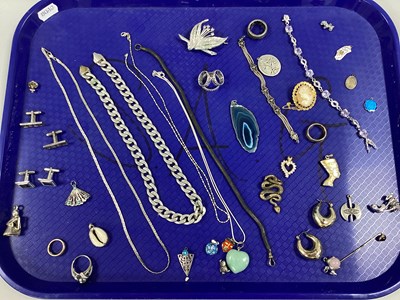 Lot 33 - An Assortment of Costume Jewellery, to include...