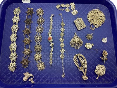 Lot 214 - An Assortment of Filigree Jewellery, to...