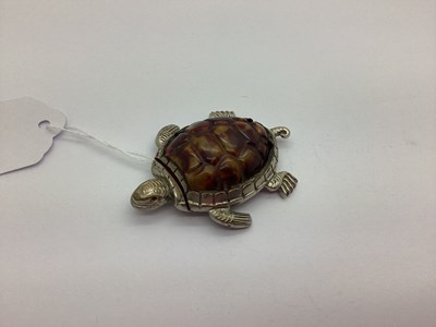 Lot 243 - An Antique Novelty Tortoise Vesta Case,...