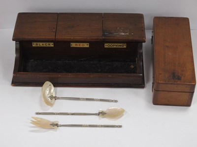 Lot 1388 - Mother of Pearl Three Carviar Set, with nickel...