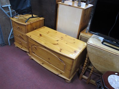 Lot 1573 - Pine Blanket Box, with a hinged top on bun...