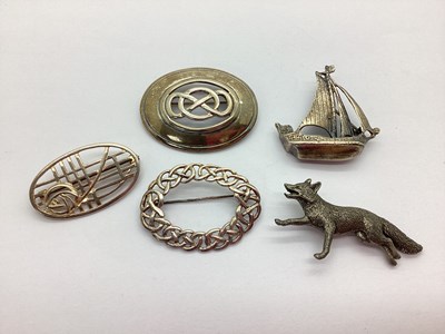 Lot 212 - Kit Heath; A Modern Hallmarked Silver Brooch,...