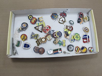 Lot 613 - Speedway Badges, to include sixteen by Reeves,...