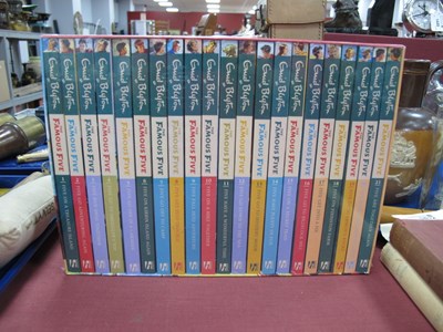 Lot 1415 - Enid Blyton The Famous Five Library, twenty...